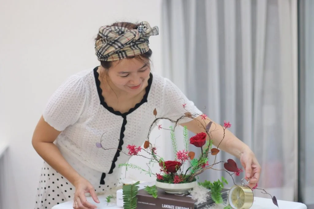 Học viên được thực hành cắm nhiều thể loại tác phẩm
